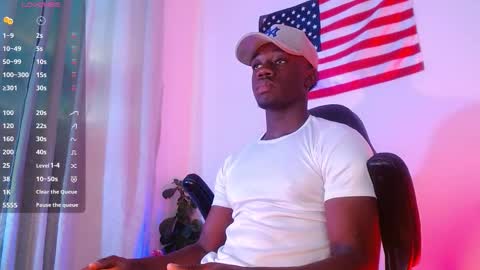 Mylo Wallace  online show from November 12, 7:57 pm