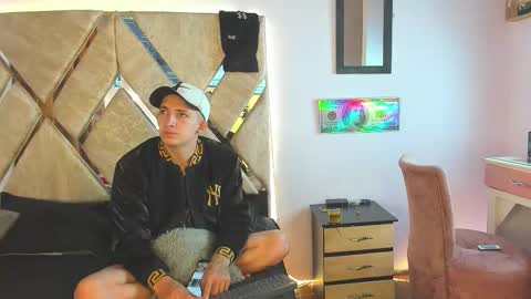 Snapshot of myluandjackhot chatting on November 12, 8:59 am Myluandjack online show from November 12, 8:59 am