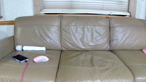 Snapshot of mymindbreaks2 chatting on December 20, 9:39 pm mymindbreaks online show from December 20, 9:39 pm