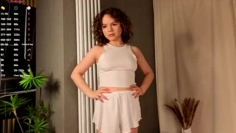 Monique with Curls online show from February 22, 8:07 pm