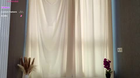 Monique with Curls online show from April 21, 8:09 am