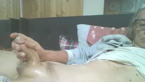 mymyselfandme online show from September 30, 7:24 am