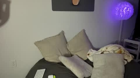 mynameisjeremy online show from December 23, 8:12 am