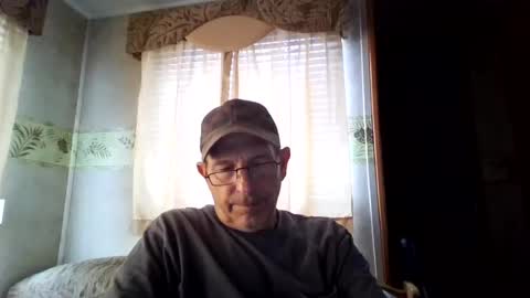 Snapshot of myplzur4u chatting on July 24, 9:57 pm myplzur4u online show from July 24, 9:57 pm