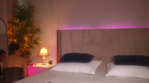 Snapshot of myriamfox_ chatting on June 16, 10:29 am Miryam online show from June 16, 10:29 am