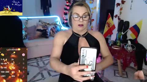 Myrna Sessions online show from January 7, 1:59 am