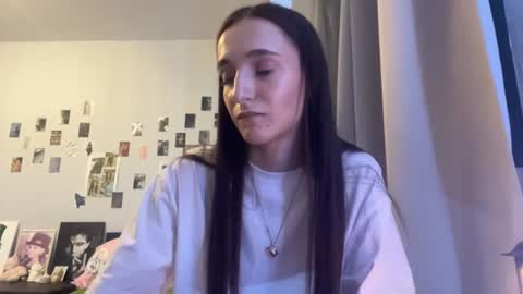 Snapshot of myrtiemcgivney chatting on July 26, 9:11 pm Amelia online show from July 26, 9:11 pm