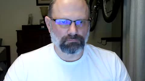 Just hanging out - No pressure online show from April 22, 5:21 am