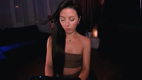 Snapshot of mysstica chatting on November 7, 12:10 am Maria online show from November 7, 12:10 am