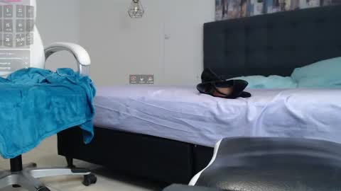 No Name online show from January 14, 5:12 pm