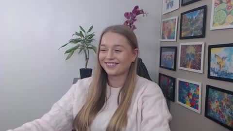 Erica online show from December 30, 1:14 pm