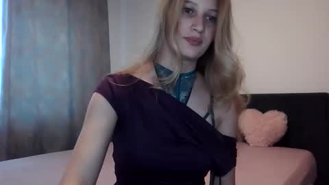 Mystery Girl online show from March 23, 3:38 pm