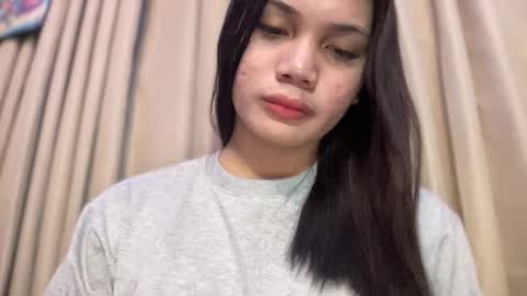 UR GIRL NEXTDOOR online show from March 4, 3:01 am