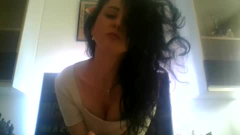 Mystic Arya online show from December 14, 8:41 am