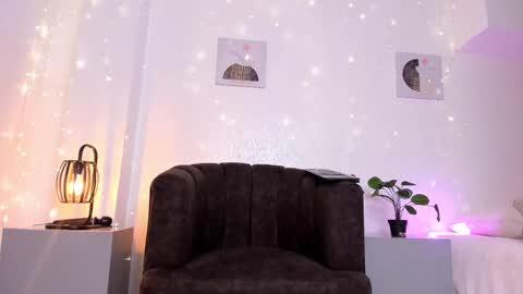 Snapshot of mystic_carito chatting on September 15, 8:53 pm mystic carito online show from September 15, 8:53 pm