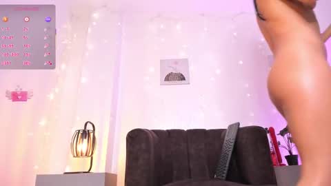 Snapshot of mystic_carito chatting on September 18, 10:23 pm mystic carito online show from September 18, 10:23 pm