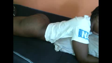 Snapshot of mystic_linna chatting on March 12, 8:41 am mystic_linna online show from March 12, 8:41 am