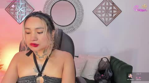 mystic_nova_ online show from April 5, 11:29 am