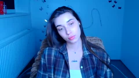 Snapshot of mysticamelia chatting on May 12, 11:29 am Amelia online show from May 12, 11:29 am