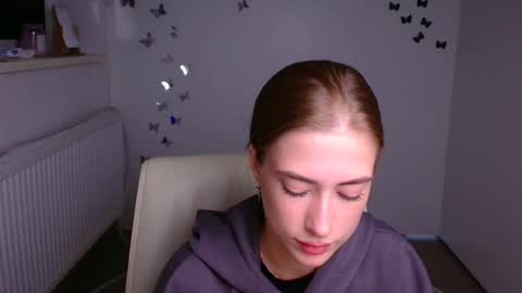 Emelie online show from October 24, 11:17 am