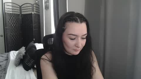 MysticMuse online show from February 18, 5:21 pm