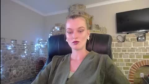 Snapshot of mysticvenus_ chatting on September 16, 3:02 pm mysticvenus_ online show from September 16, 3:02 pm