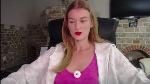 Snapshot of mysticvenus_ chatting on September 18, 3:58 pm mysticvenus_ online show from September 18, 3:58 pm
