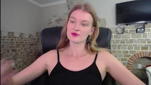 Snapshot of mysticvenus_ chatting on September 23, 1:47 pm mysticvenus_ online show from September 23, 1:47 pm