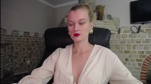 Snapshot of mysticvenus_ chatting on September 24, 7:01 am mysticvenus_ online show from September 24, 7:01 am