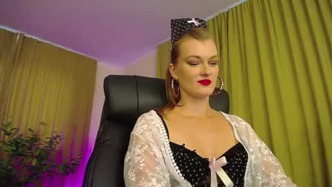 Snapshot of mysticvenus_ chatting on October 10, 7:29 am mysticvenus_ online show from October 10, 7:29 am
