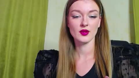 mysticvenus_ online show from December 19, 3:08 pm