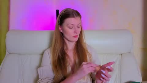 mysticvenus_ online show from March 29, 8:25 am