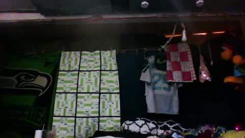 Pebbles got that wet wet online show from March 3, 9:05 pm