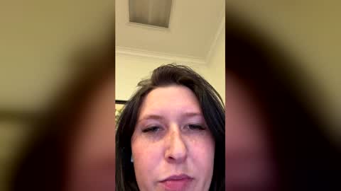 Snapshot of n0rmalgurl chatting on May 12, 7:33 pm n0rmalgurl online show from May 12, 7:33 pm