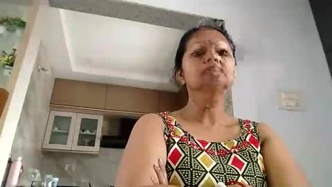 n298033 online show from March 5, 2:51 am