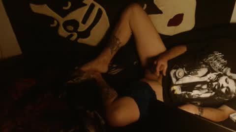 Snapshot of n33koblakk chatting on February 24, 12:20 am n33koblakk online show from February 24, 12:20 am