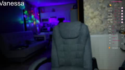 Vanessa and Julia  online show from January 6, 4:13 pm