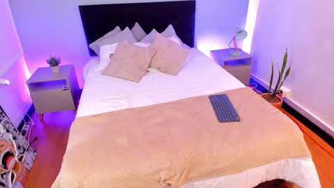 AMY online show from November 29, 8:01 pm