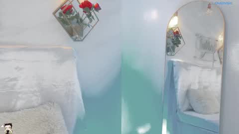 naamah_b online show from October 7, 1:52 pm