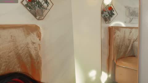 naamah_b online show from December 20, 2:02 pm