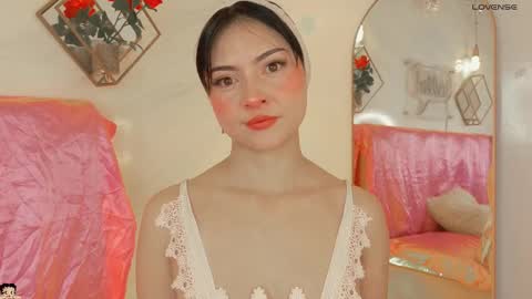 naamah_b online show from January 13, 2:22 pm