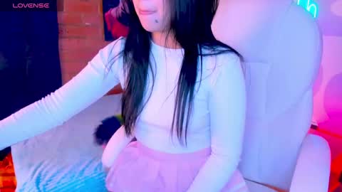 Snapshot of naaoomi chatting on February 11, 7:38 pm Camila- free online show from February 11, 7:38 pm