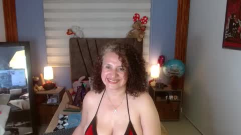 Snapshot of nadia_84 chatting on September 23, 7:28 pm nadia_84 online show from September 23, 7:28 pm