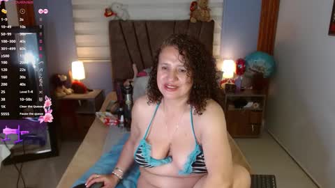 Snapshot of nadia_84 chatting on October 15, 12:27 pm nadia_84 online show from October 15, 12:27 pm