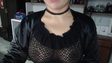 Snapshot of nadia_abaud chatting on February 8, 12:49 am Nadia online show from February 8, 12:49 am