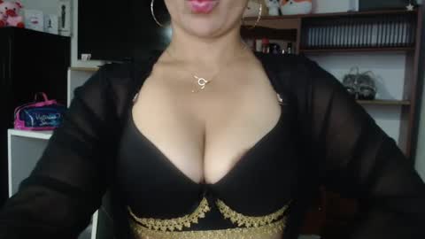 Snapshot of nadia_abaud chatting on March 8, 6:54 am Nadia online show from March 8, 6:54 am