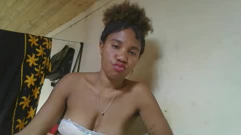 nadiasando online show from December 22, 6:21 am