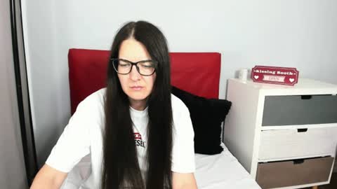 nadiatrue online show from July 8, 5:06 pm