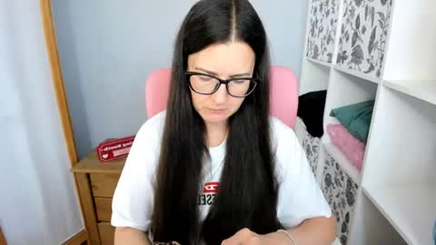 nadiatrue online show from August 1, 3:11 pm