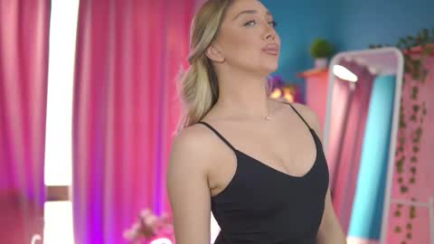 Nadia online show from March 2, 7:15 am